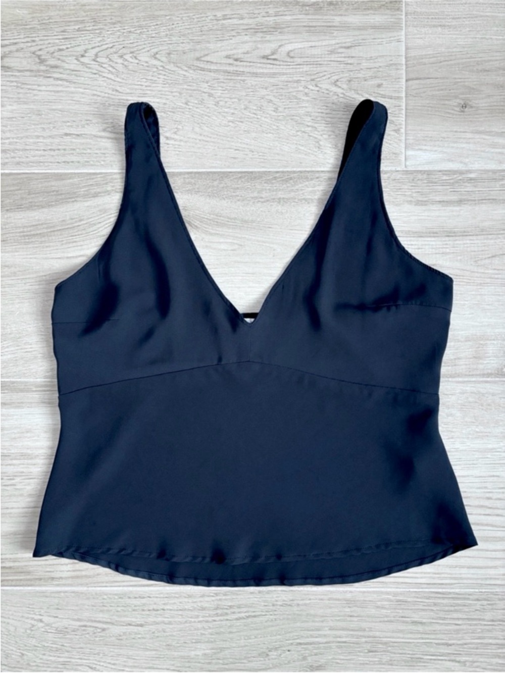 Abercrombie & Fitch Black Cropped V-Neck Tank Top Medium